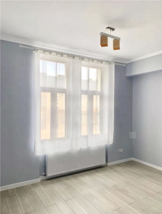 Apartament pe Horea la 2760€/mp,  4 camere, 95mp utili, renovat recent – fotografia 3 din 5