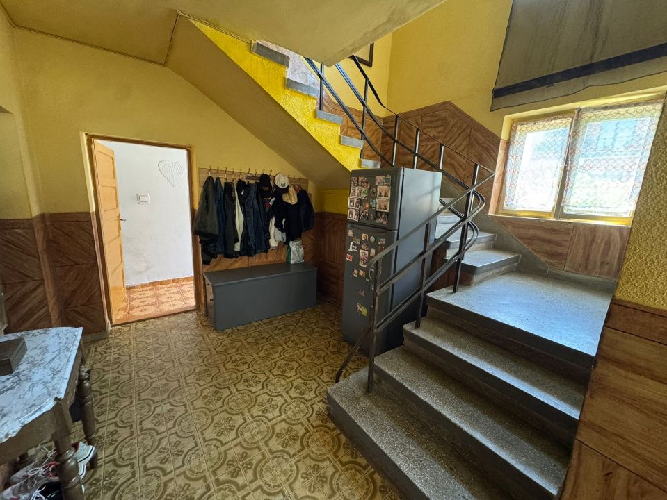 Casa D+P+1, 430 mp teren, 170 mp utili, zona Centrala – fotografia 5 din 16