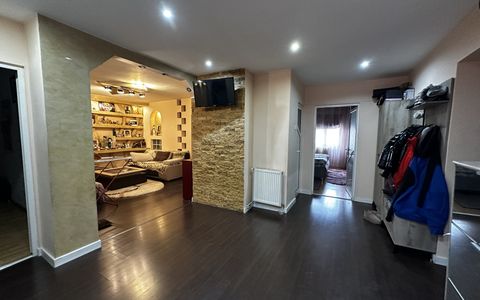 Apartament 3 camere Deco Sub-Stadion 2 Bai Balcon Etaj 2 Finisat Mobilat Utilat