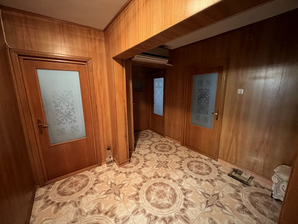 Fasleza nord, str Unirii, apartament cu 4 camere, decomandat, et 3/4! – fotografia 1 din 11
