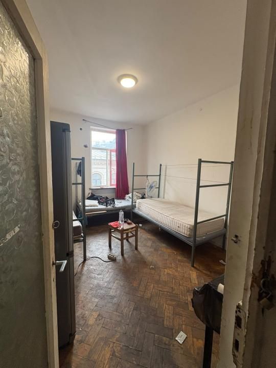 Cazare Muncitori | 3 Camere de inchiriat | Unirii | Metrou | – fotografia 1 din 9