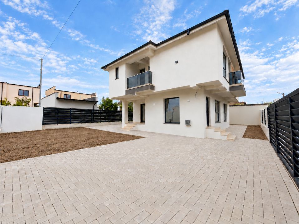 Casa centru Valu lui Traian P+1+pod - finisaje premium – fotografia 1 din 25