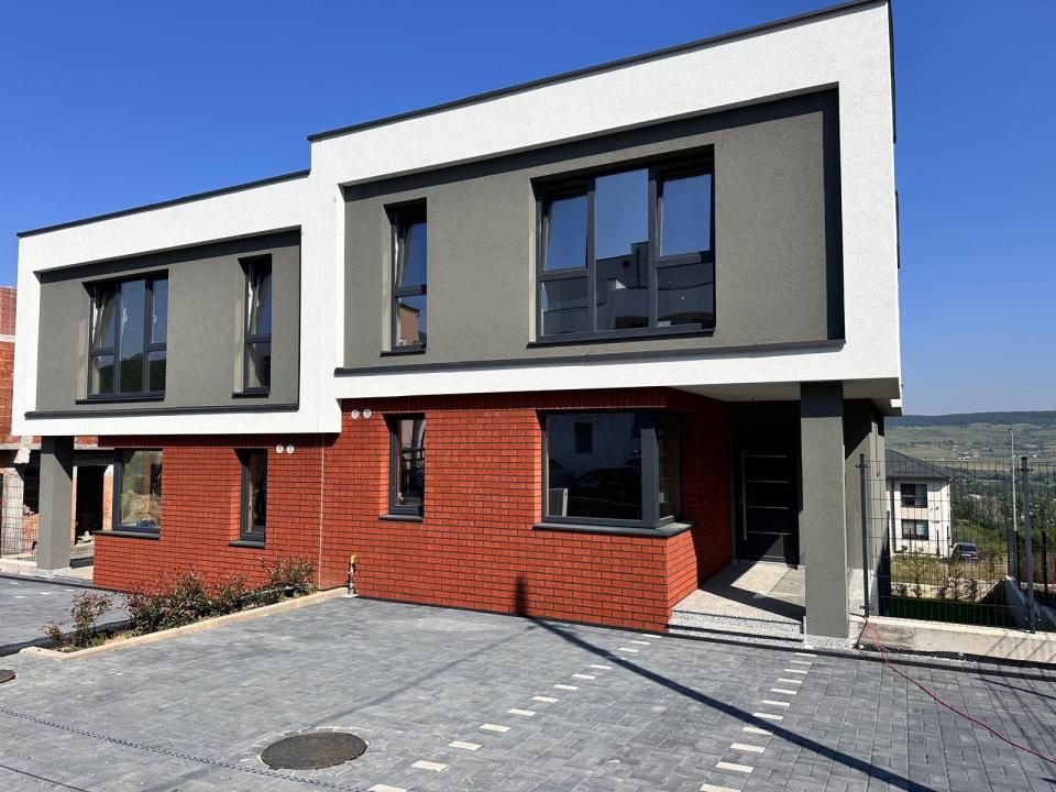 Duplex modern și spațios, D+P+E, ideal pentru familie, zona Vivo – fotografia 2 din 16