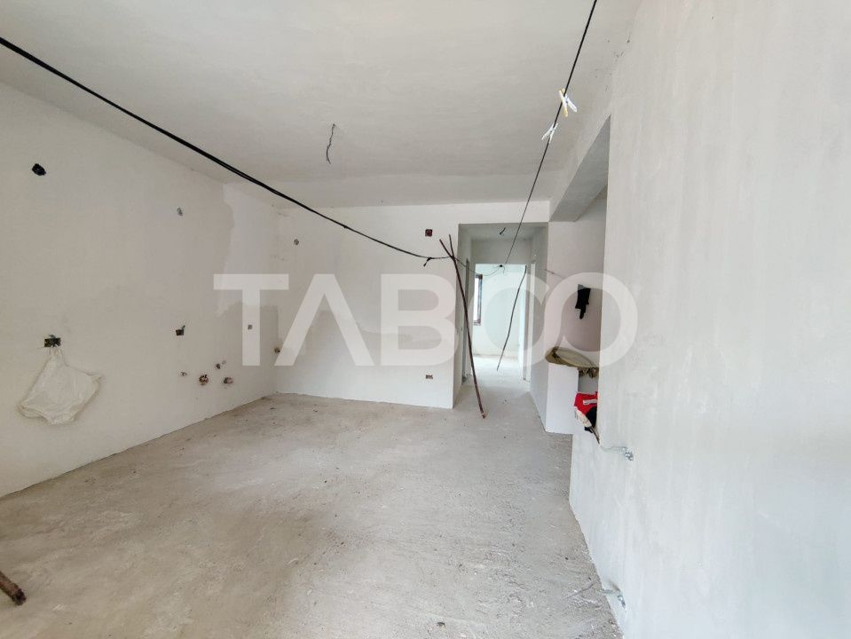 Comision 0% Casa tip duplex de vanzare 6 camere cu teren Saliste Sibiu – fotografia 9 din 16