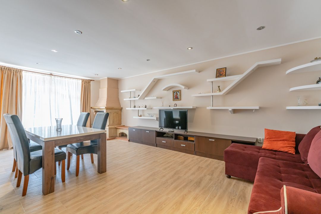 Vilă tip duplex în mijlocul naturii | 6 camere | Garaj, terasă și 5 dormitoare – fotografia 5 din 17