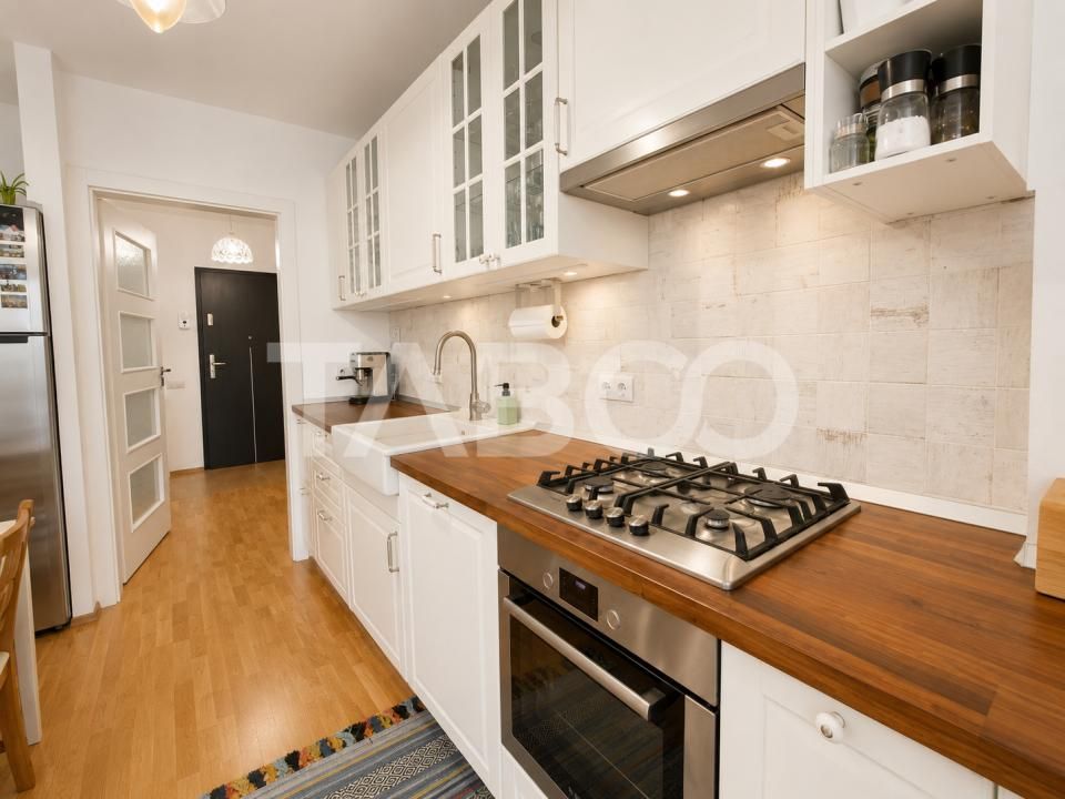 Apartament de vanzare 4 camere balcon boxa lift bloc nou zona Centrala – fotografia 14 din 20