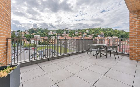 Apartament 4 Camere de Lux | 3 Dormitoare | Terasă 20 mp | Brașov