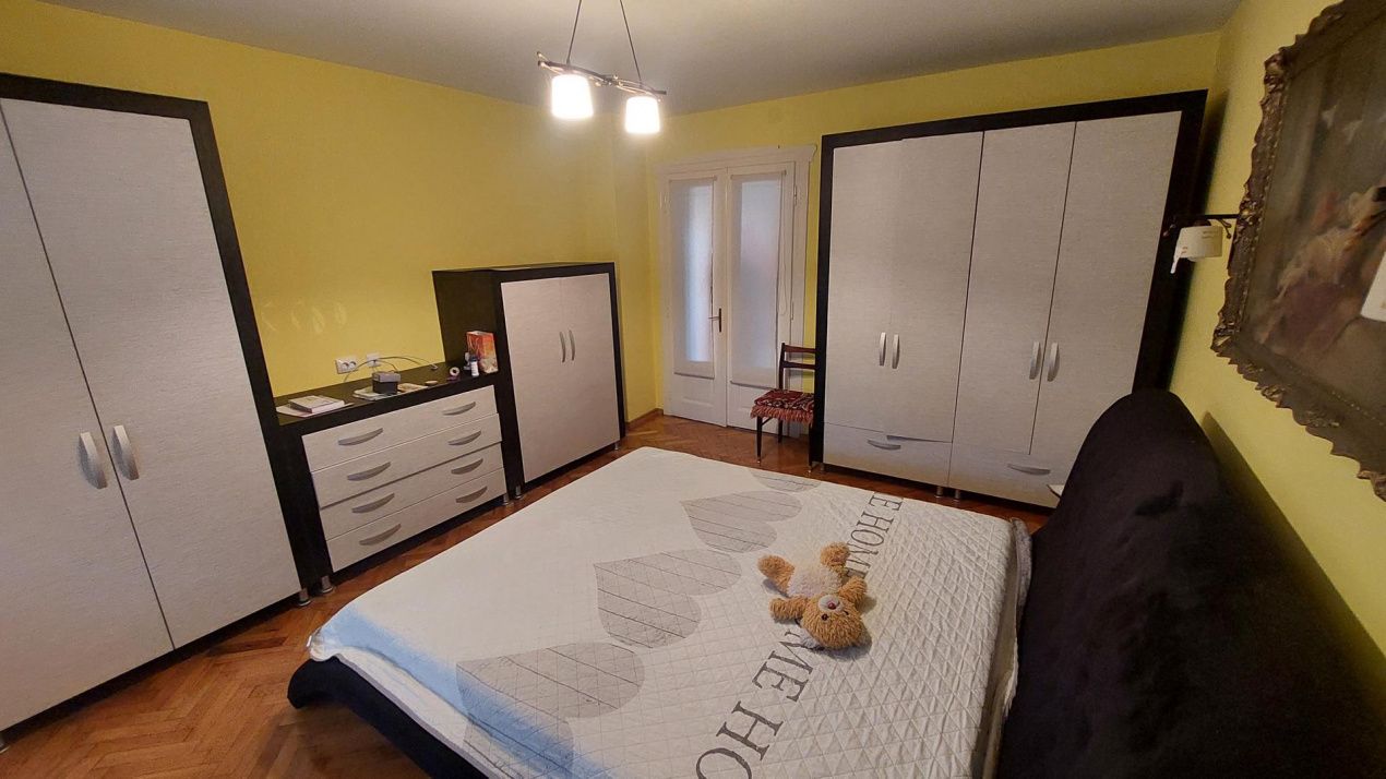 Casa cu 4 camere mobilata si utilata 593mp teren zona Centru – fotografia 6 din 22