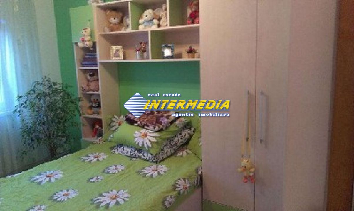 Apartament 3 camere decomandat de vanzare etaj 3 finisat – fotografia 3 din 8