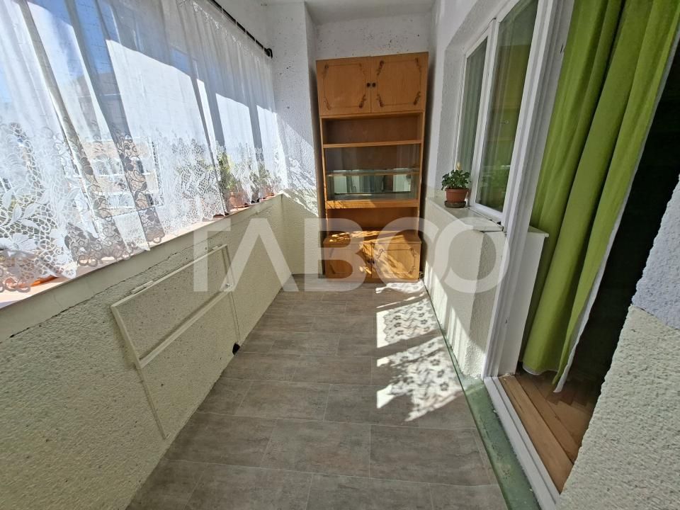Apartament de inchiriat 2 camere zona Strand etaj 3 bucatarie separata – fotografia 13 din 18