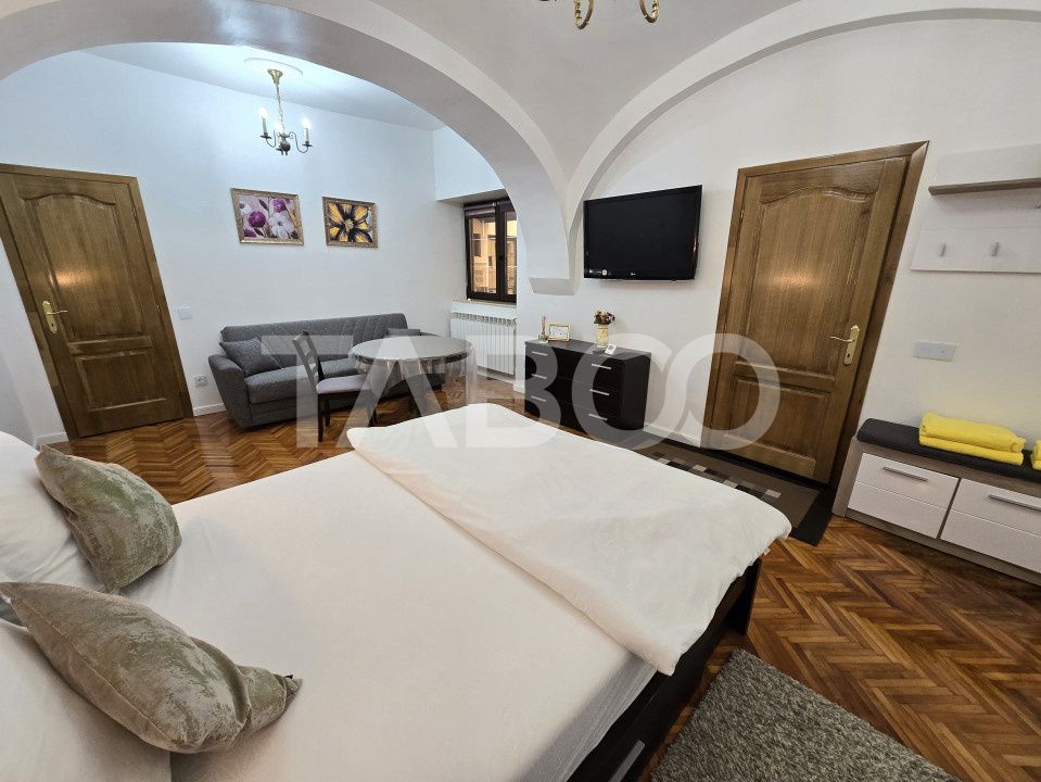 3 garsoniere functionale in regim hotelier in Centrul Istoric Sibiu – fotografia 3 din 14