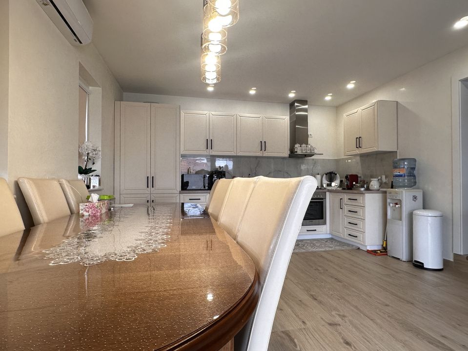Casa Finisata 6 camere 681 mp.Teren Micesti Renovata Modern Curte Gard Utiliati – fotografia 62 din 68