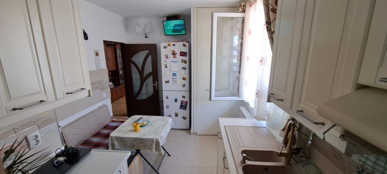 Apartament de vanzare, 55mp, terasa de 8mp, parcare, zona Regal – fotografia 6 din 11
