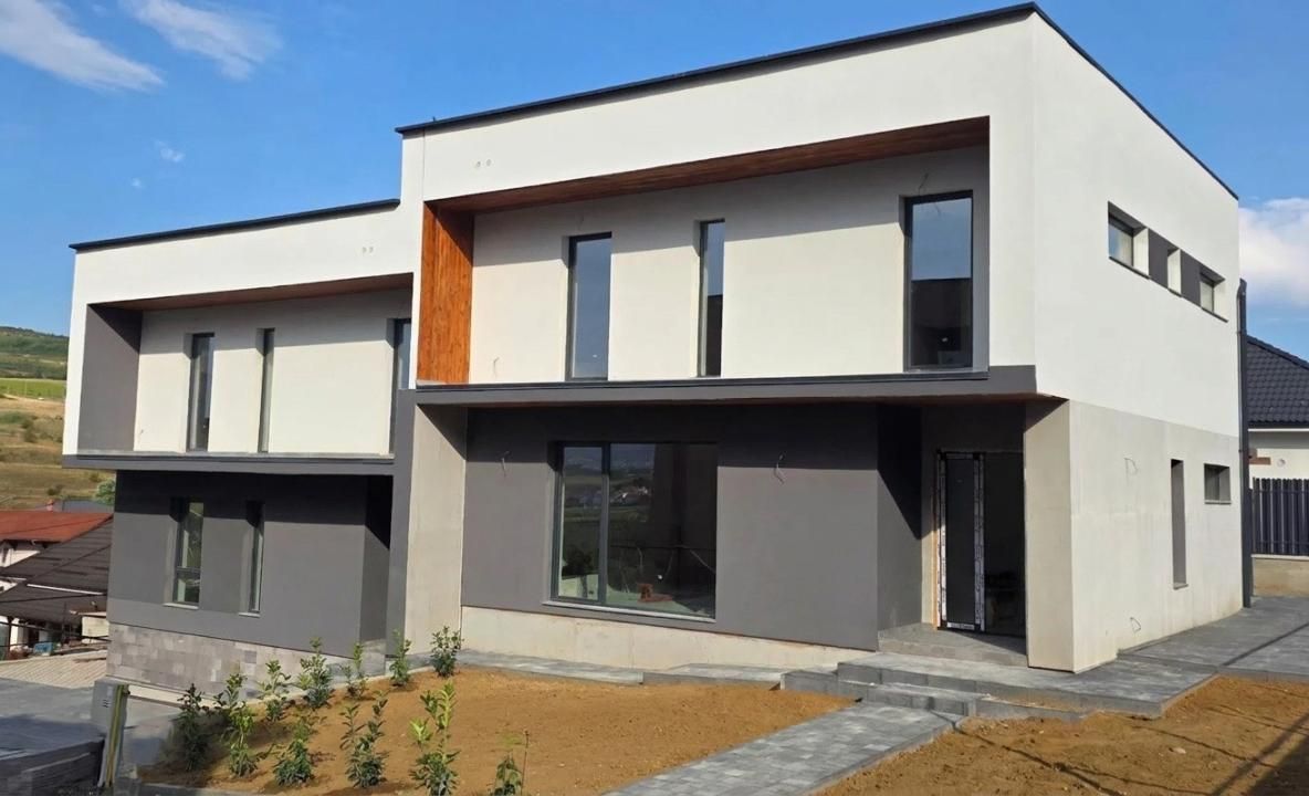 Unitate Duplex, 120 Mp, acces asfaltat, toate utilitățile, zona Oasului – fotografia 1 din 14