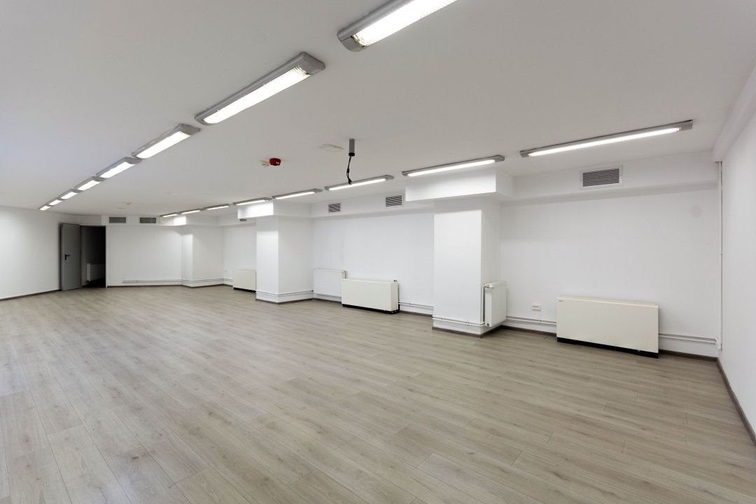 Spațiu subsol | Vitan Center | 100 mp | Utilitati incluse – fotografia 3 din 8