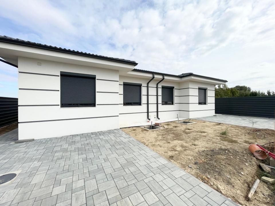 Duplex pe parter, 91 mp utili - la cheie - Mosnita Noua – fotografia 1 din 15