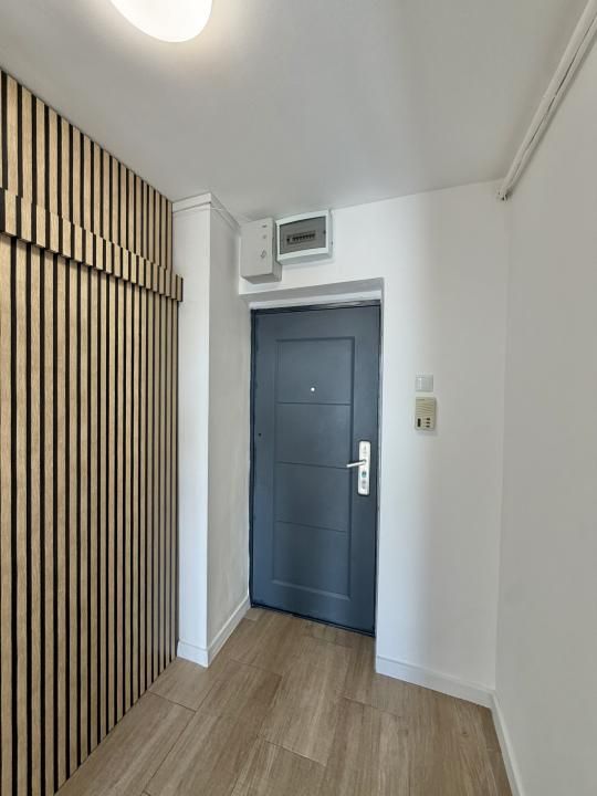Apartament 2 camere, renovat complet, etaj 9/10, zona Dambovita – fotografia 15 din 17