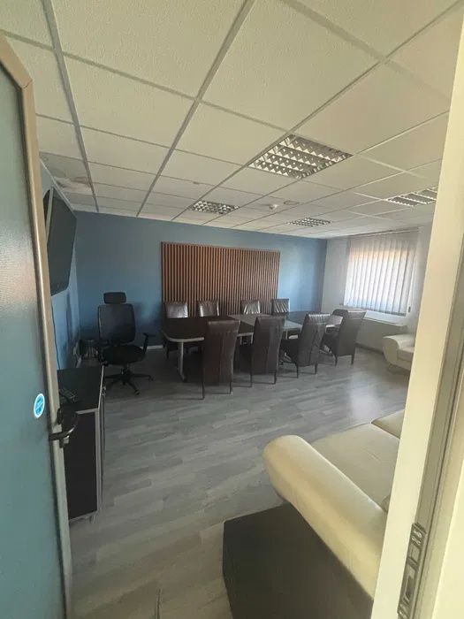 Showroom, birouri și hală de producție Floresti 1.350 mp | Teren 4.300 mp | E60 – fotografia 8 din 20