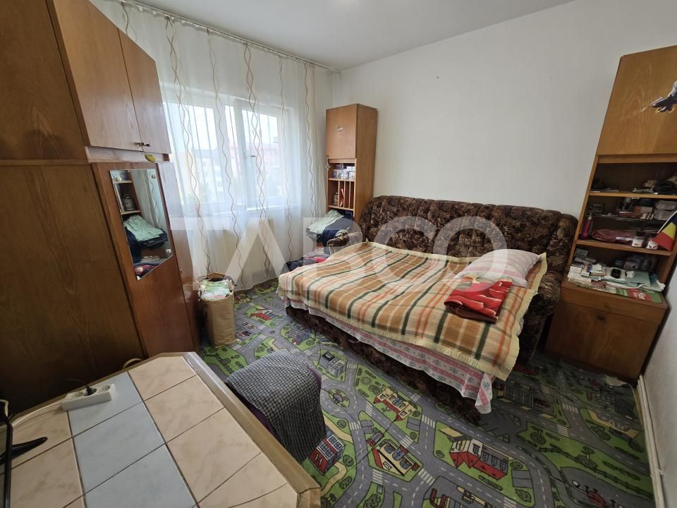 Apartament decomandat 2 camere etaj3 balcon pivnita Vasile Aaron Sibiu – fotografia 3 din 10