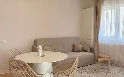 Apartament 3 camere, 43 mp, et 1, garaj optional, zona Terra!