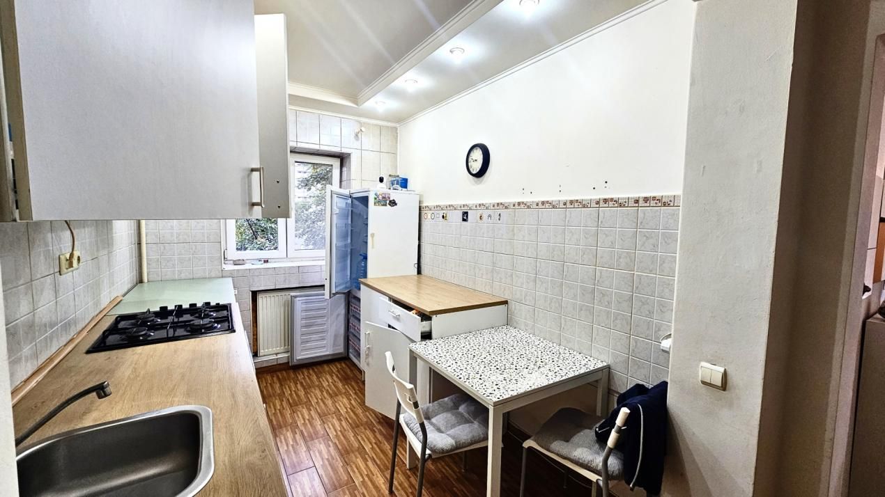 Basarabia-Diham | 2 Camere Decomandat | 53mp | partial mobilat si utilat – fotografia 16 din 23