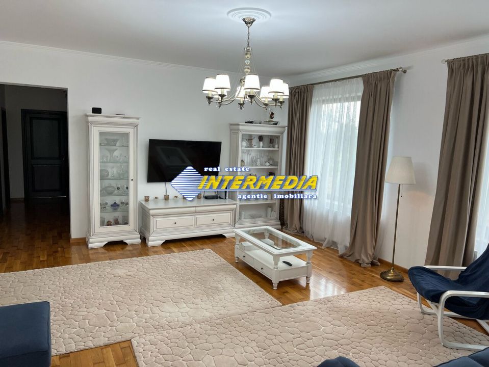 Casa noua construita pe un nivel in Cetate, ultrafinisa – fotografia 10 din 12