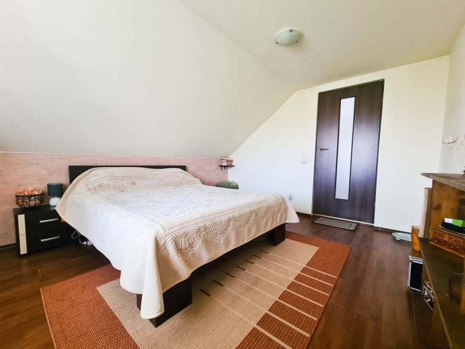 Casa unifamilială, 9 camere, 3 apartamente, 560mp teren – fotografia 12 din 13