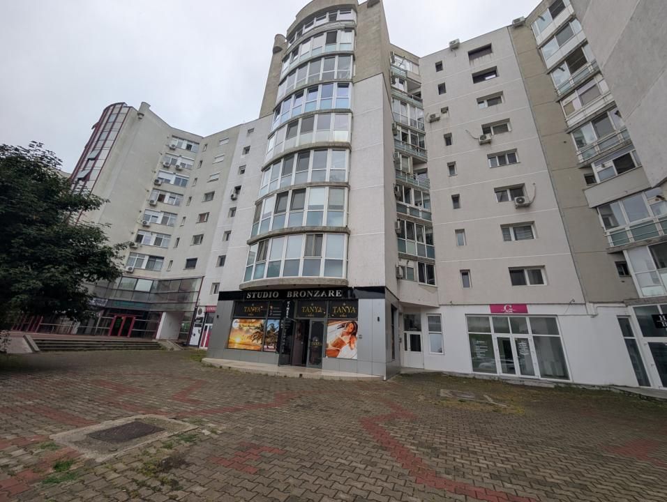 Spatiu comercial 9Mai 82 # peco Moll – fotografia 1 din 17