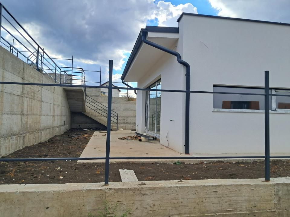 COMISION 0% CUMPARARE/Casa INDIVIDUALA teren 700mp DEZMIR – fotografia 6 din 11