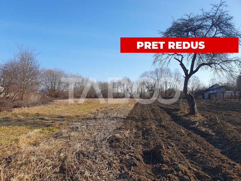 Teren intravilan 3600 mp doua fronturi stradale in Voila – fotografia 1 din 2