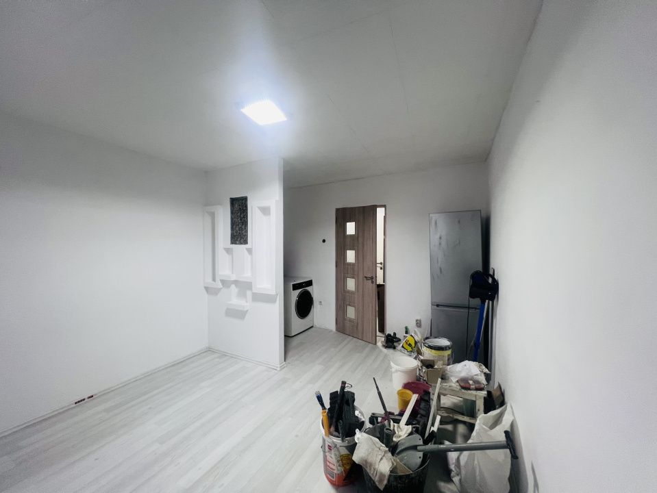 Garsoniera, 21 mp utili, renovata, etaj 4, zona Sagului - Shopping City – fotografia 2 din 5