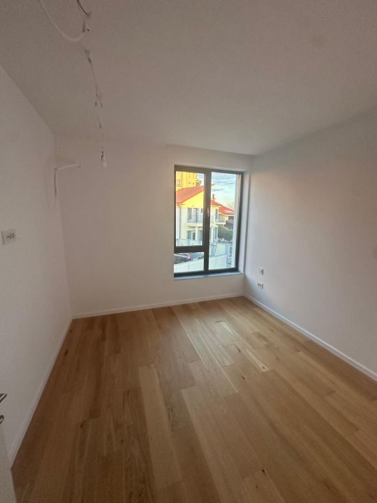 Vilă de vânzare pe malul lacului | in zona Mamaia Nord | 0% Comision – fotografia 7 din 23