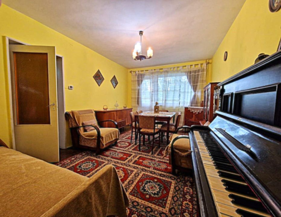 Apartament spatios, etaj intermediar, zona Academiei de muzica – fotografia 1 din 24