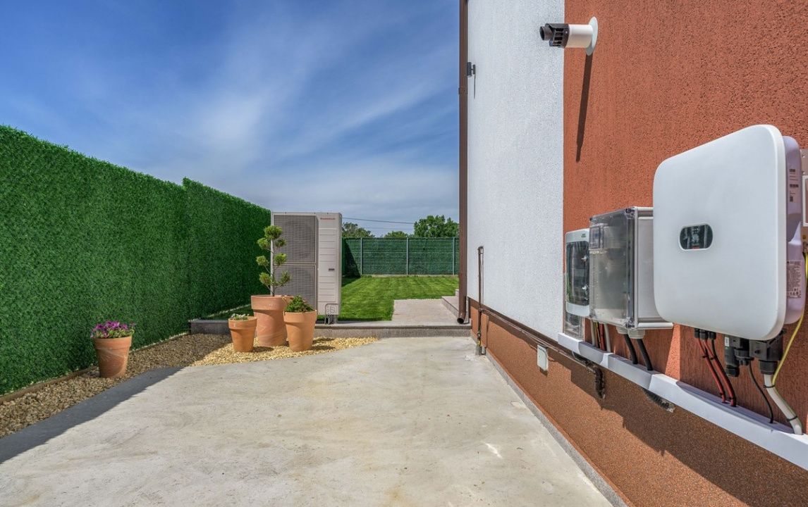 Reședință modernă - nZEB - tehnologie verde integrată – fotografia 17 din 19