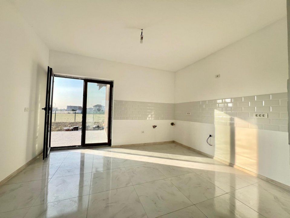 Casa individuala de vanzare cu 4 camere si teren de 532 mp, zona Remetea Mare – fotografia 8 din 14