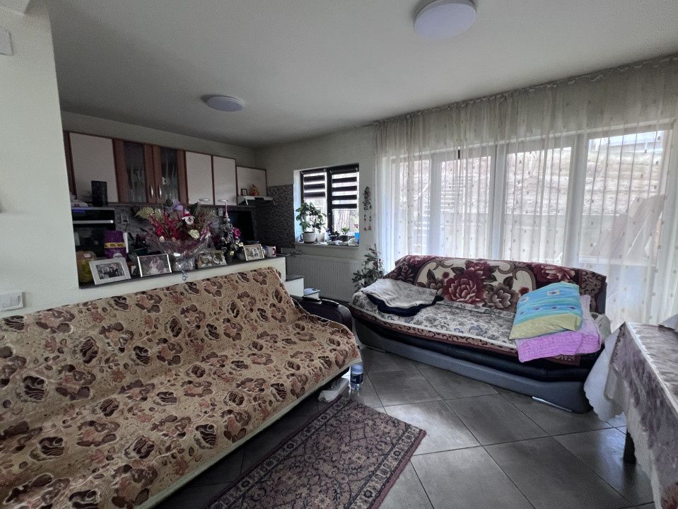 Casa individuala , 4 camere, 500 mp teren , finisata, Floresti – fotografia 10 din 12