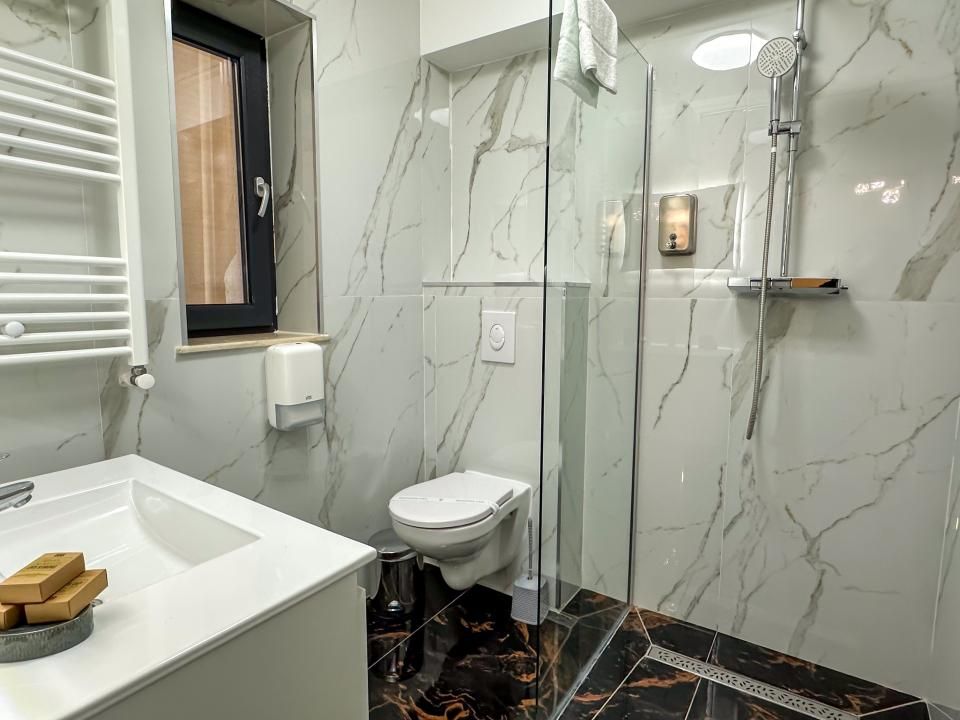 Cladire hoteliera complet echipată | 28 unitati de cazare | 2.186 mp – fotografia 16 din 33