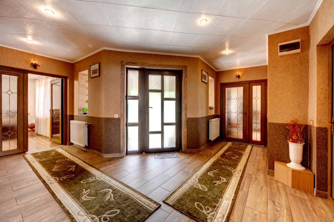 Afumați – Trandafirului, casă cărămidă 6 camere, teren 750 mp, 2 garaje – fotografia 4 din 19