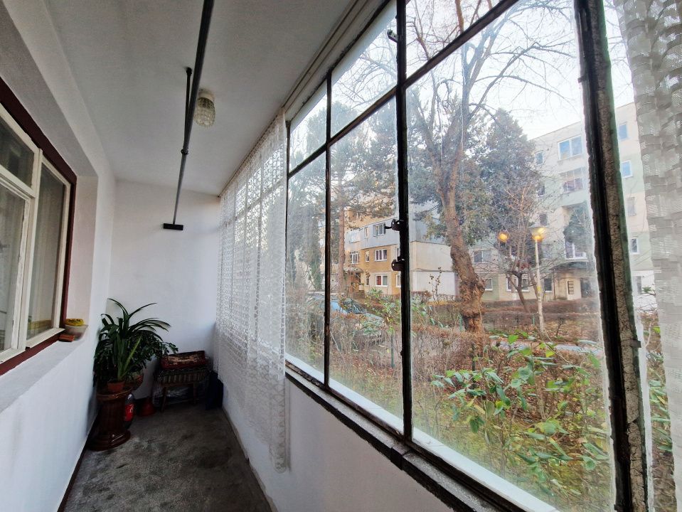 Apartament spatios cu balcon inchis si beci in zona Supeco – fotografia 16 din 17