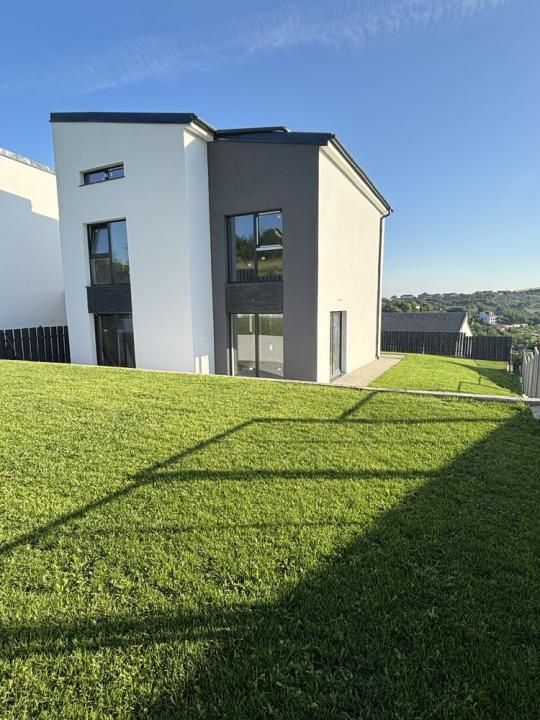 Casă tip duplex modernă, 115 mp, 4 camere-Dezmir – fotografia 2 din 6