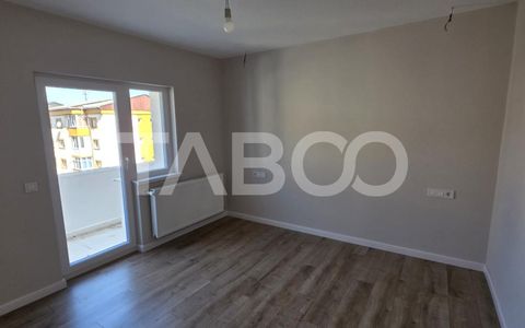 Apartament cu 3 camere central ultrafinisat de vanzare in Sebes