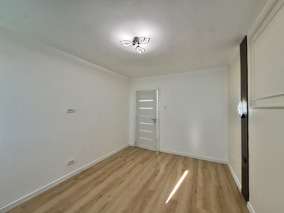 Apartament 2 camere, renovat complet, etaj 9/10, zona Dambovita – fotografia 9 din 17