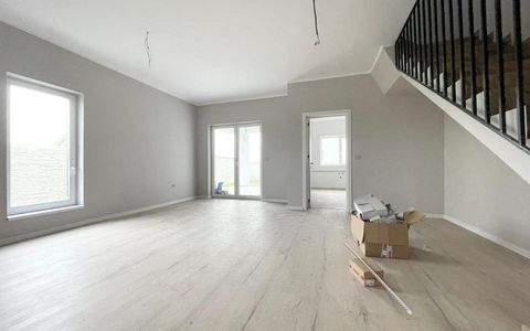 Duplex cu 4 camere despartit prin spatiu tehnic- Mosnita Veche