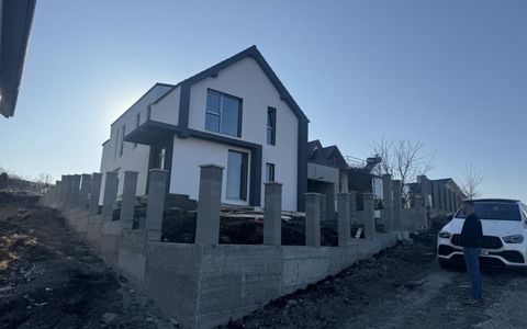 Casă individuală, 136 mp utili, teren 700 mp și garaj | Chinteni