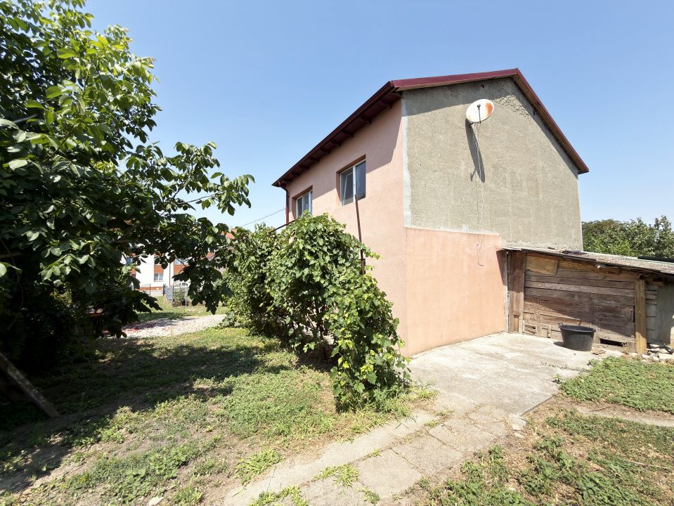Mihail Kogălniceanu - Casa cu 6 camere, oportunitate de investiție – fotografia 1 din 11