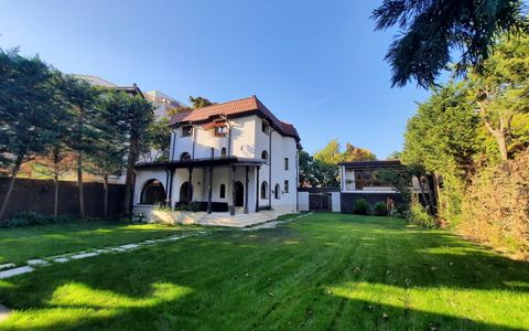 Unirii Timpuri Noi: Vilă premium teren 1000mp, 10 locuri parcare, comision zero