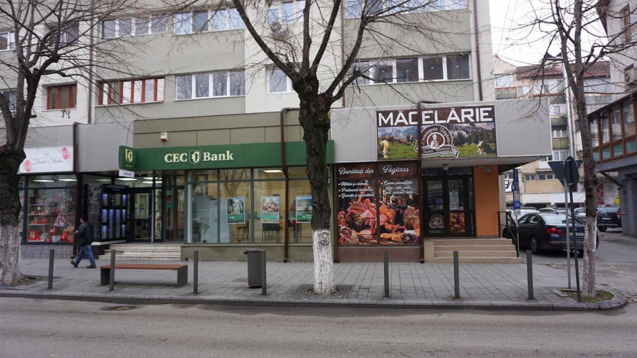 DE INCHIRIAT - SPATIU COMERCIAL CENTRAL 85 MP – fotografia 1 din 12