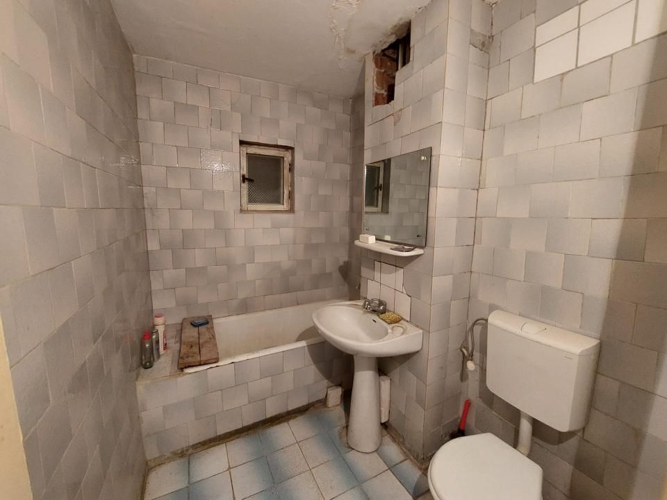 Apartament 3 camere – zona excelenta, etaj 1,  Brazda – fotografia 6 din 7