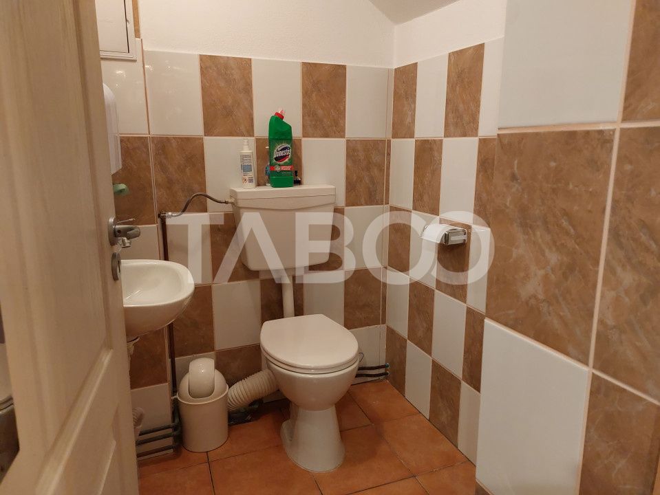 Casa si curte pretabila pentru 2 familii 980 mp teren liber Cisnadie – fotografia 25 din 32