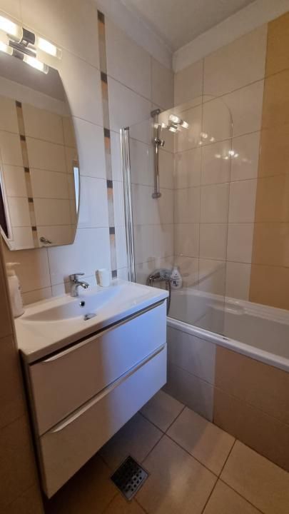 2 Camere de inchiriat | P-ta Romana | Metrou| Facultate Ase | Centrala – fotografia 10 din 10
